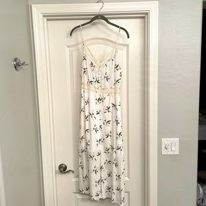 Lush White, Floral Midi Dress- size Large